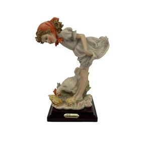 GIUSEPPE ARMANI BE GOOD CHICKS "Be Good Chicks" Figurine Florence Italy